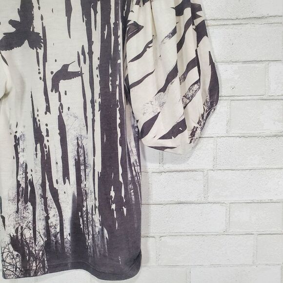 Forever 21 cute bird abstract top - Picture 12 of 13